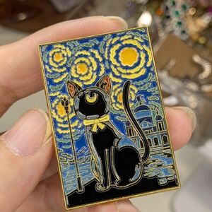 611 Starry Night Cat Enamel Pin - Black and Gold
